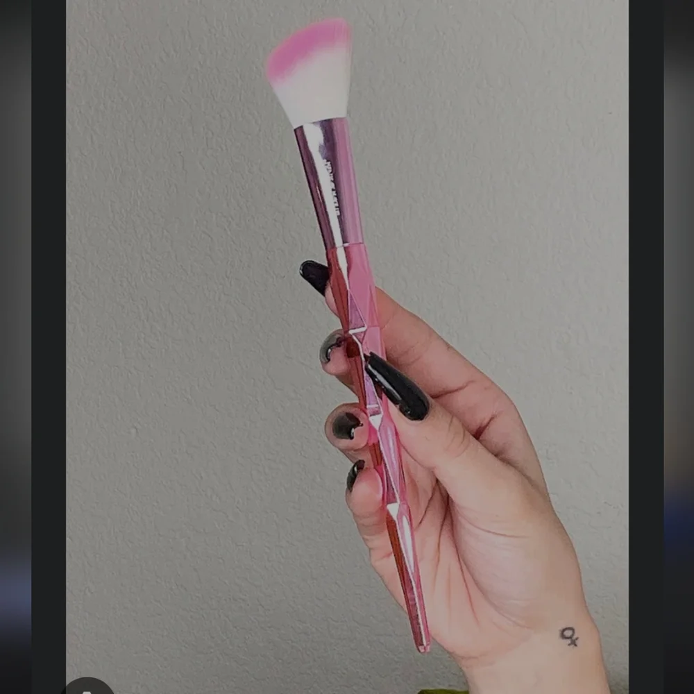 🧚‍♀️Medusa Makeup Vegan Unicorn Brush NWT